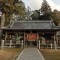 吉川町前田にある天津神社です。境内に土俵があります。奉納相撲が行われているのでしょうか？ 2012年3月撮影